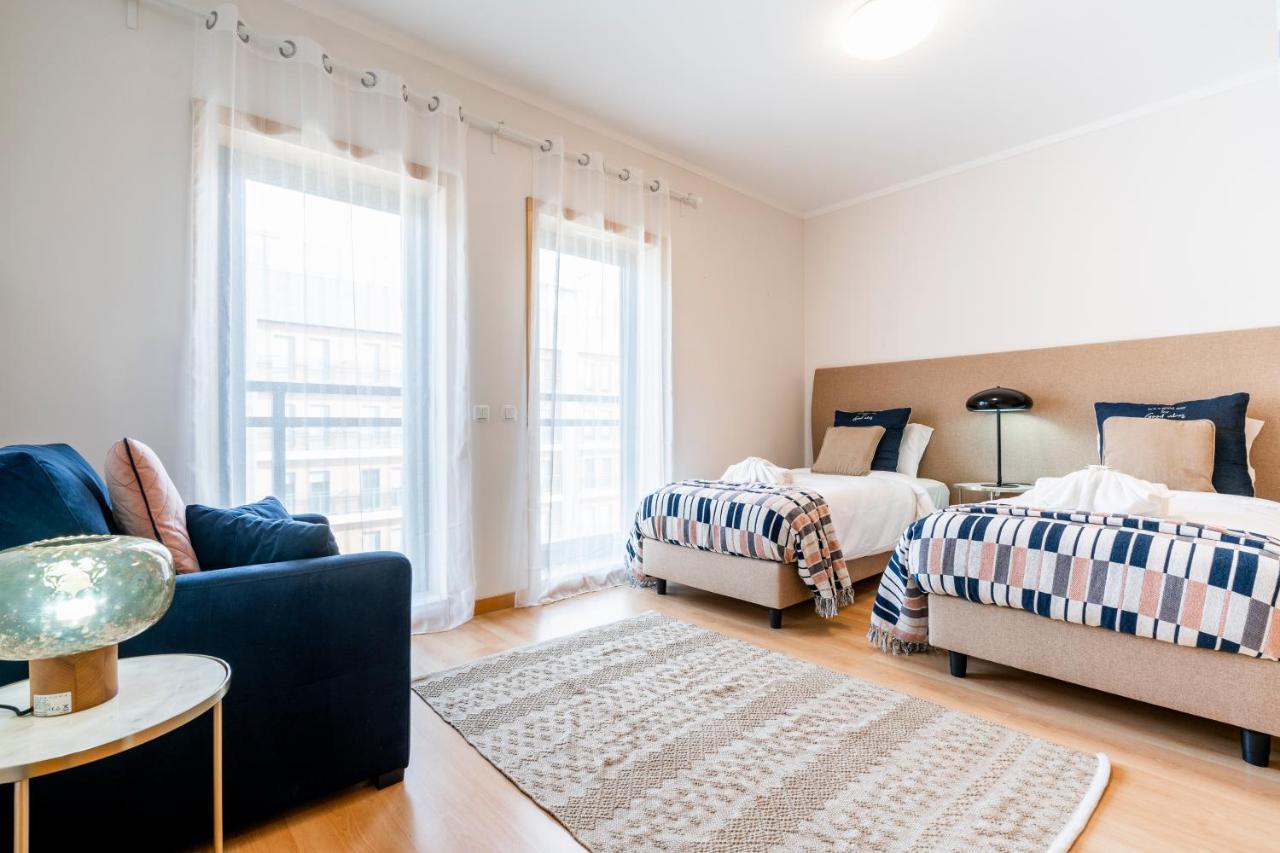 Oceanfront: Luxury Spectacular Sea Views And Pool Appartement Olhão